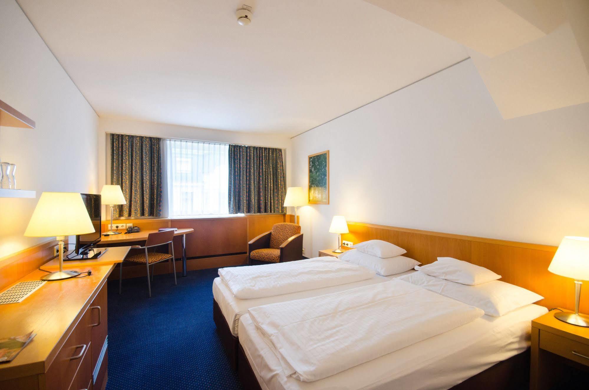 Strudlhof 4* Wiedeń